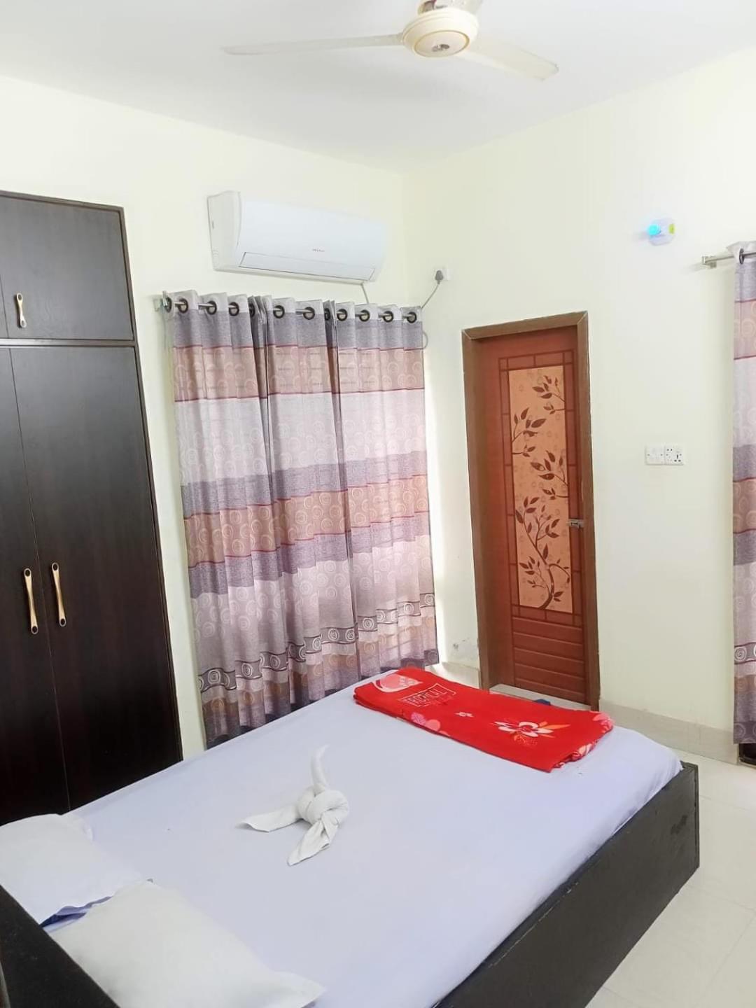 Rose Garden Guest House Khulna Buitenkant foto